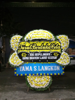 Papan Bunga Duka di Lembeh Utara